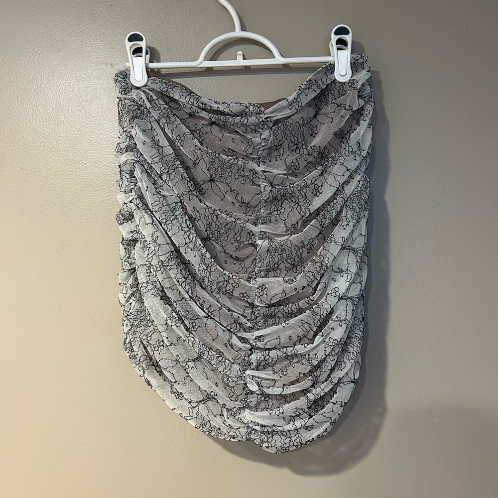 Ruched Lace Asymmetric gothic monochrome Mini Skirt - Picture 5 of 7